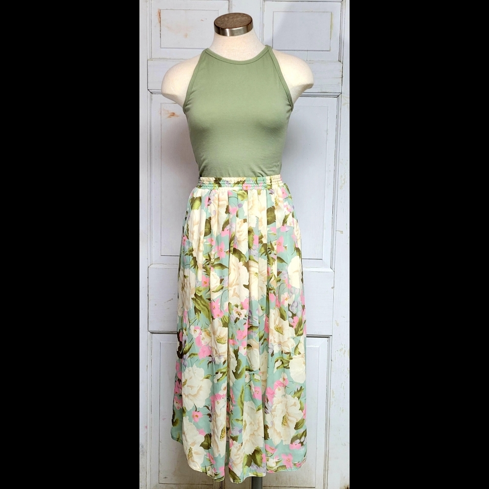 Vintage 80s TanJay floral pleated skirt